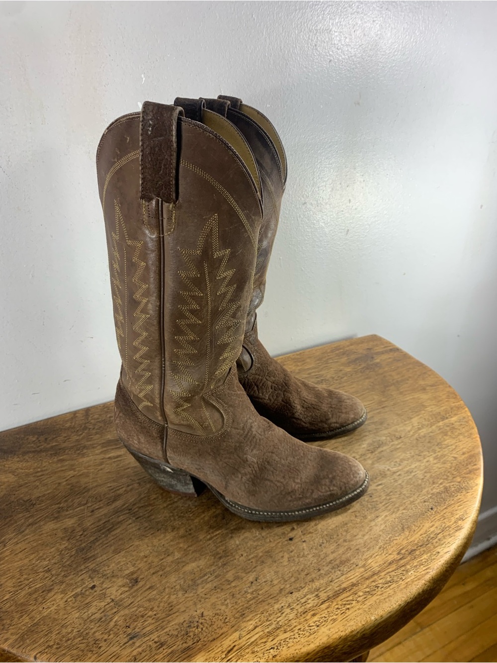 Vintage distressed leather cowboy boots - Picture 7 of 13